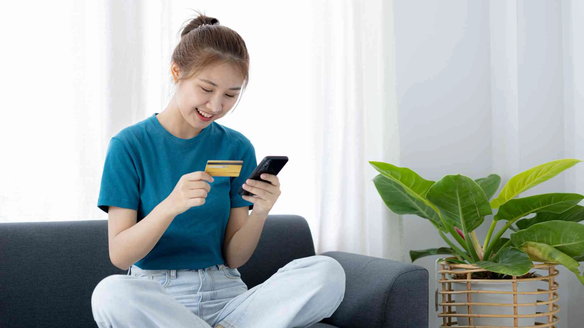 7-thuong-xuyen-kiem-tra-ung-dung-vnpay-de-khong-bo-lo-cac-uu-dai.webp